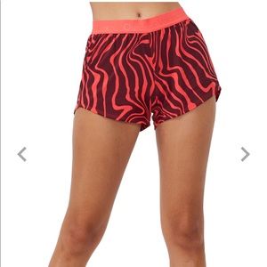 NWT Outdoor Voices 3” Relay Short